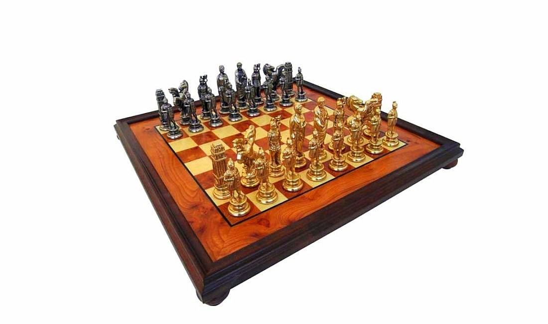 wendbares Spielbrett für Dame und Schach mit Metallfüßen (47x47cm) von  Authentic Models - erkmann