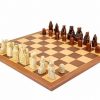 Schachensemble "Isle of Lewis " Schachbrett aus Nussbaum- und Ahornholz & Schachfiguren aus Kunstharz