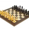 Schachensemble "Modern" Schachbrett aus Ahorn- und Wengeholz & Spielfiguren aus ebonisiertem Buchsbaumholz